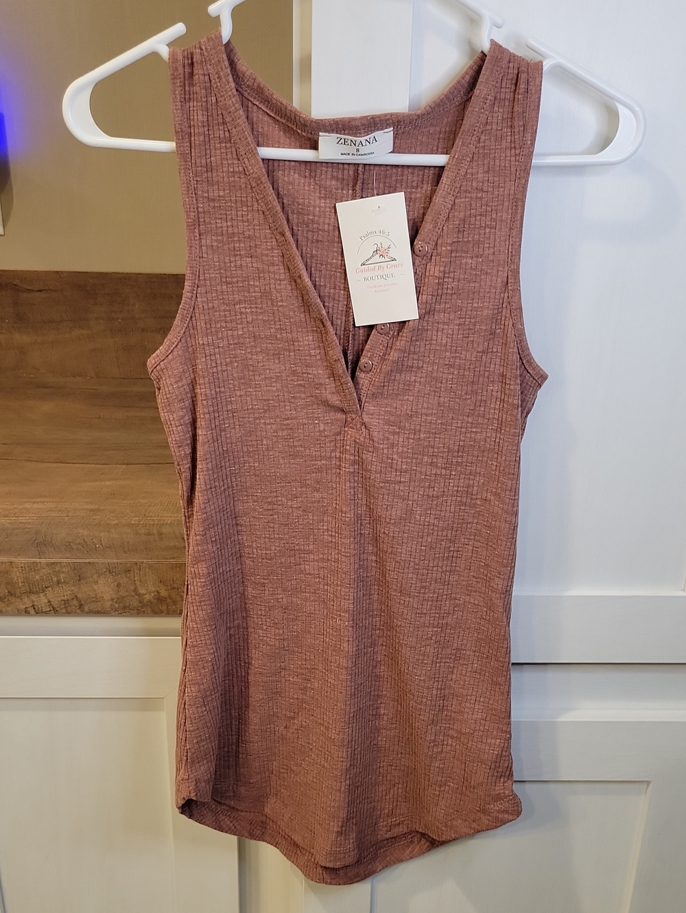 Zenana Outfitters Mauve Ribbed V-Neck Tank Top